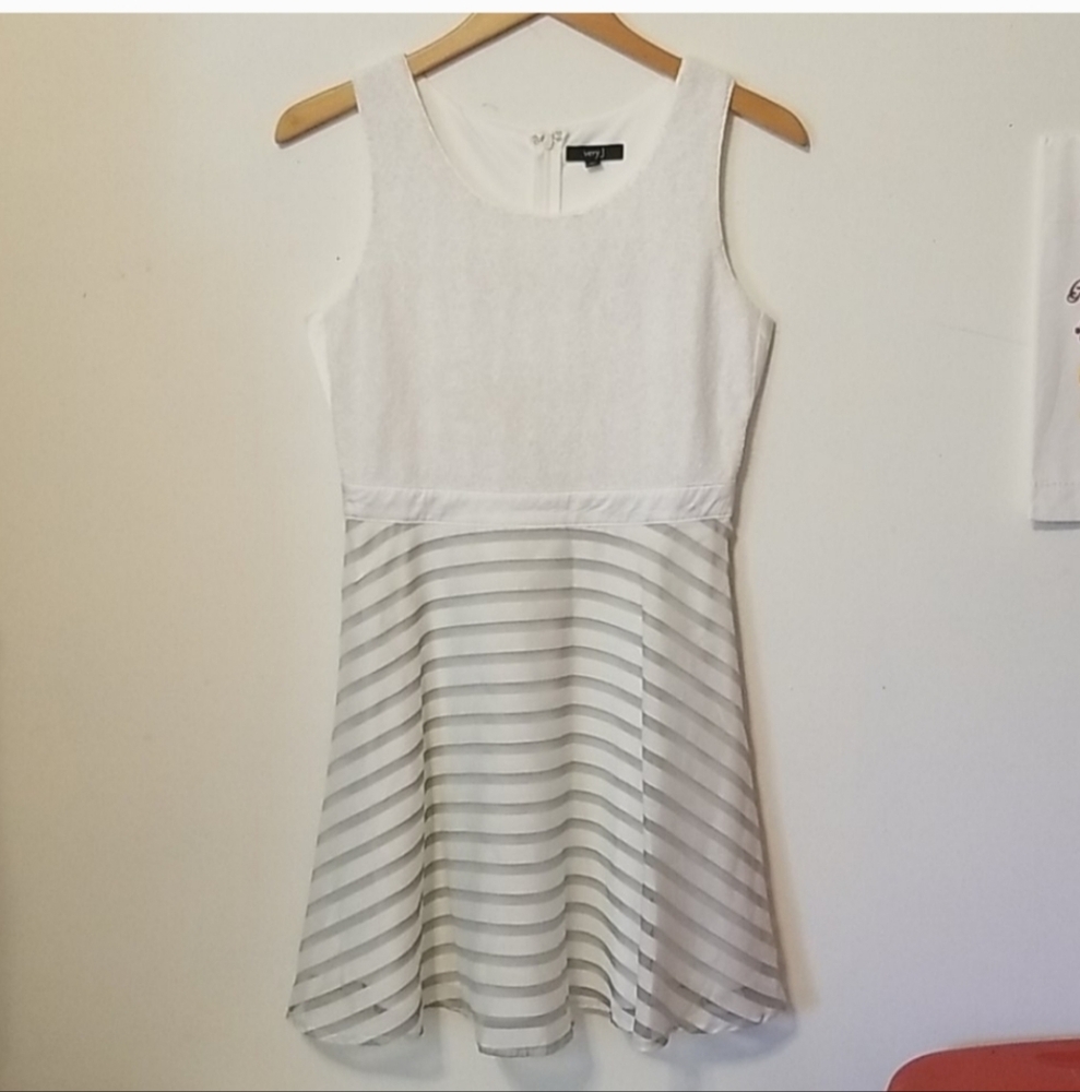🌻Gorgeous Very J Dress-Size Medium🌻